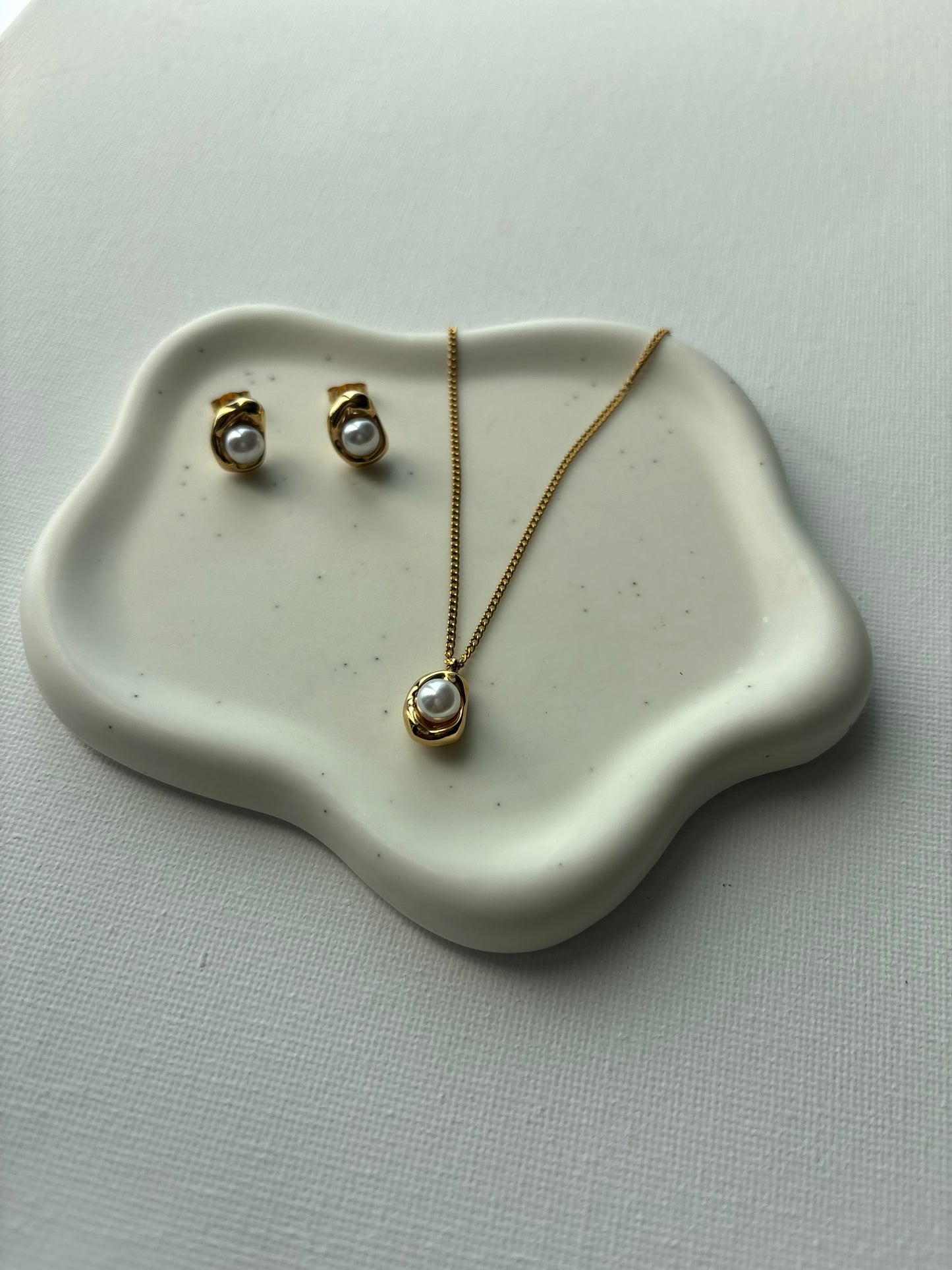 Eternal Pearl Earrings