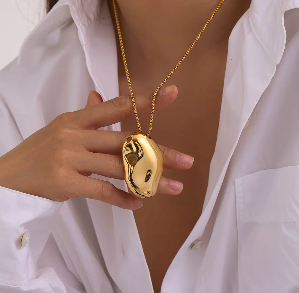 Golden Muse Necklace