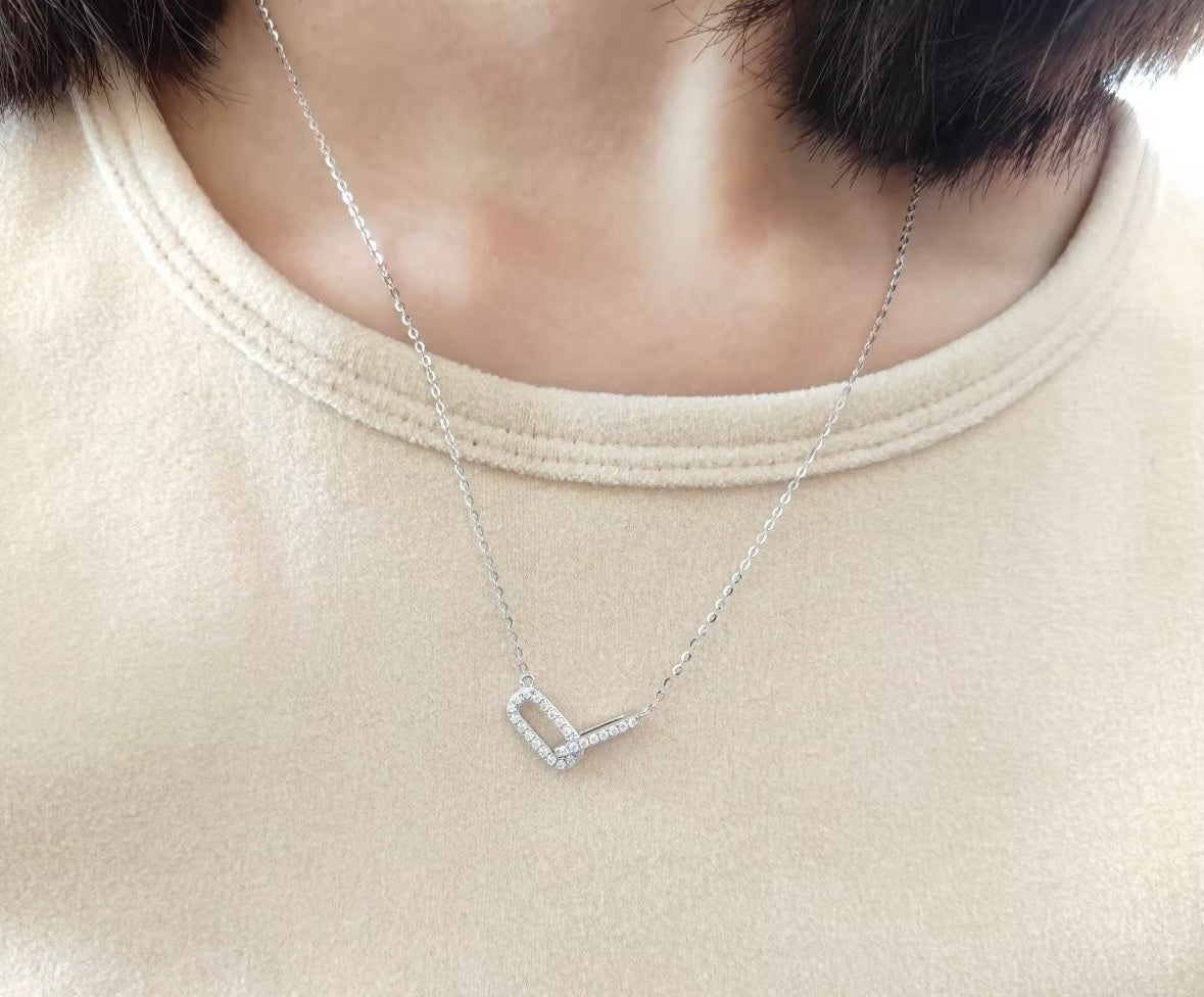 Mila Necklace