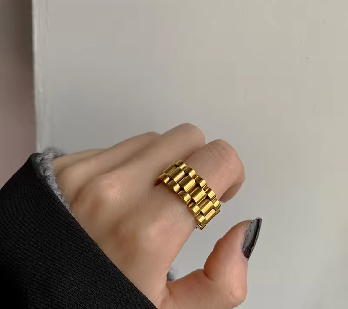 Nina Ring