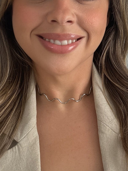 Wavy Choker