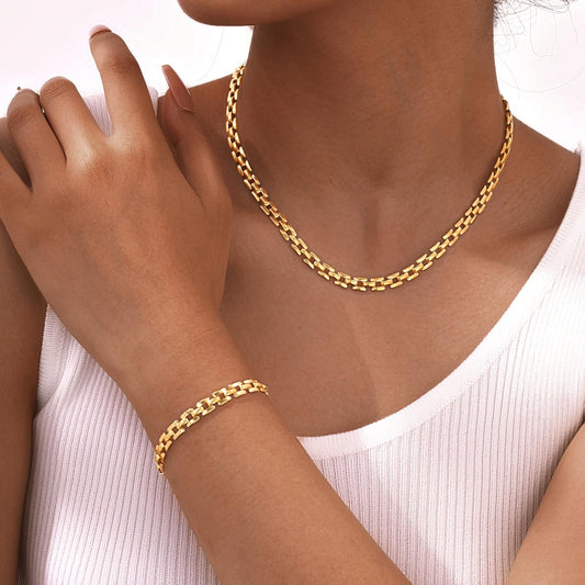 Elara Necklace