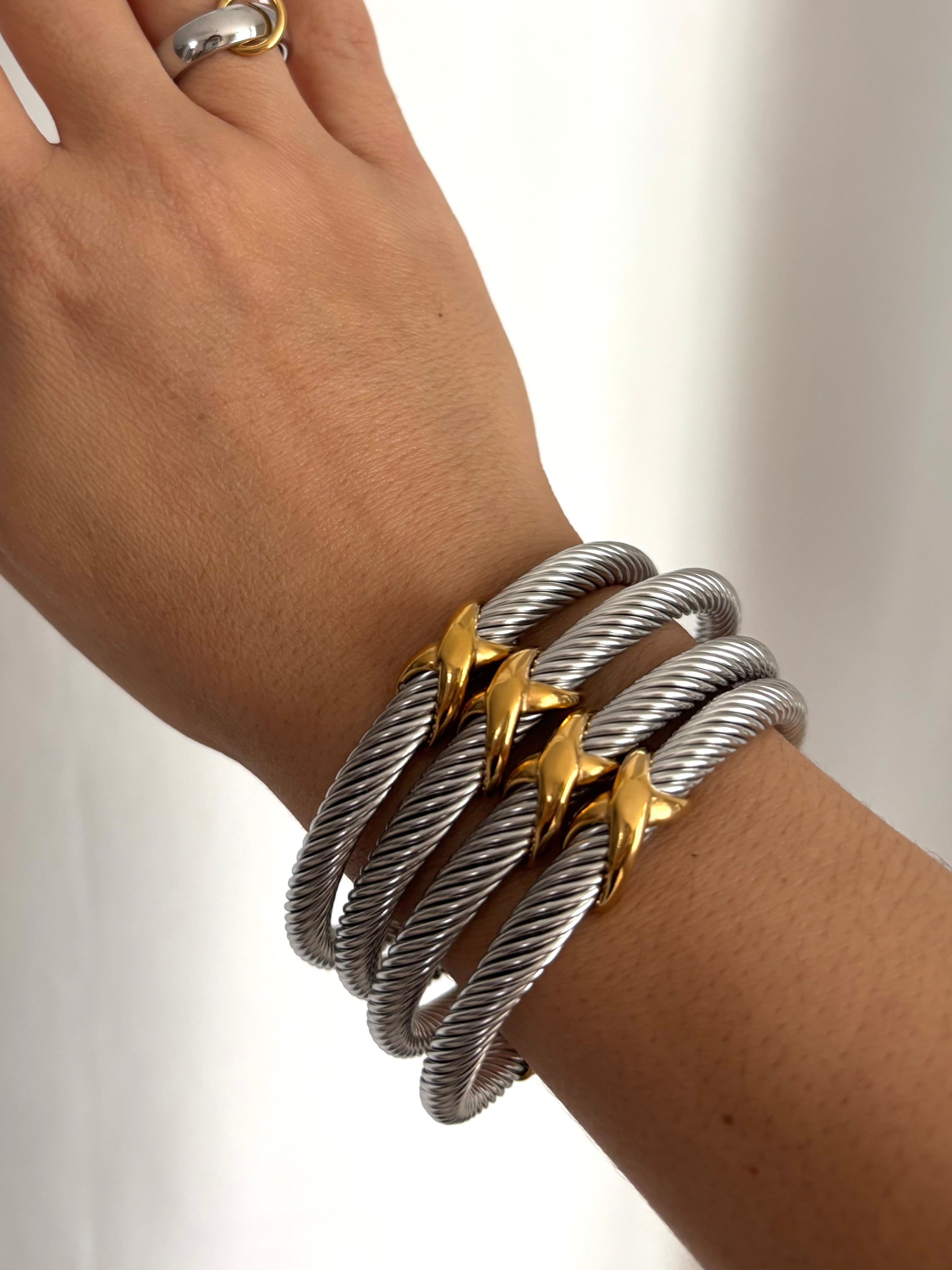 Twist & Knot Bangle