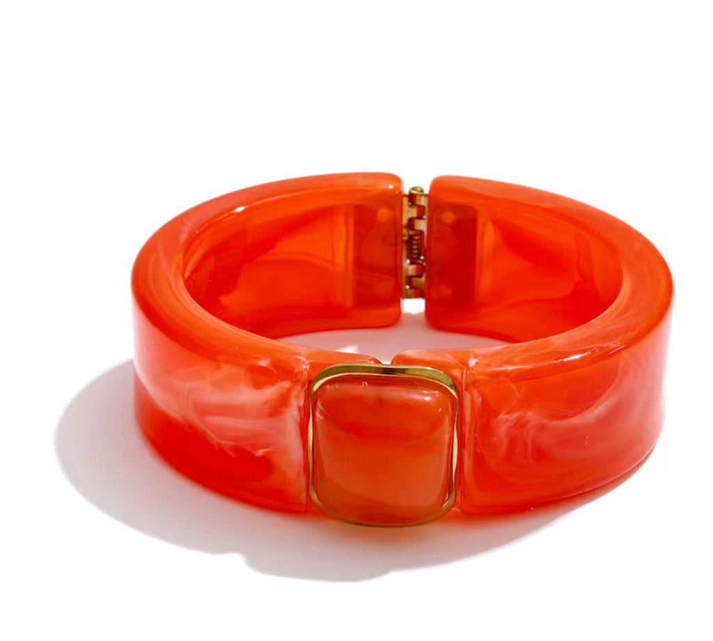 Eline Bangle