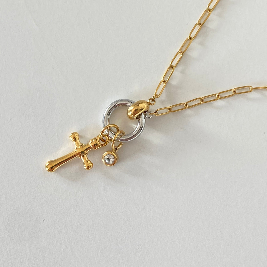 Alma Necklace
