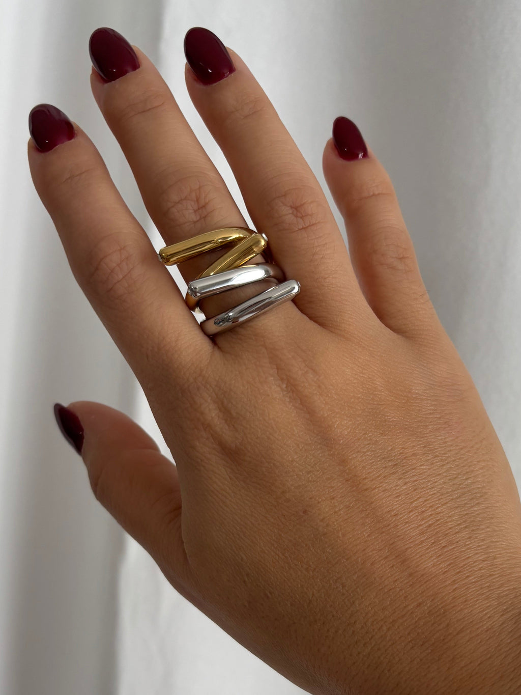 Mia Ring