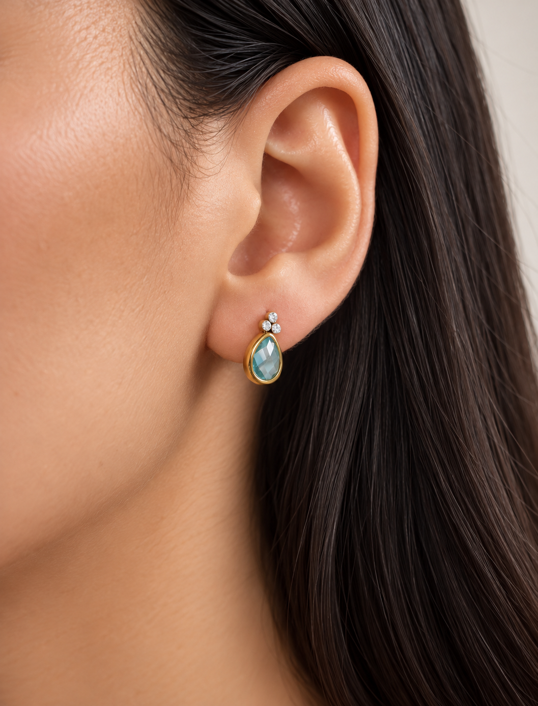 Acqua Studs