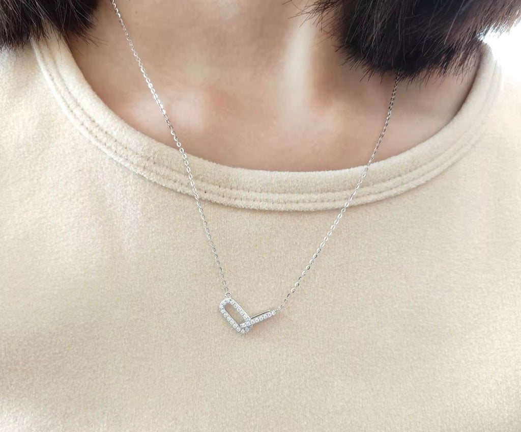 Mila Necklace