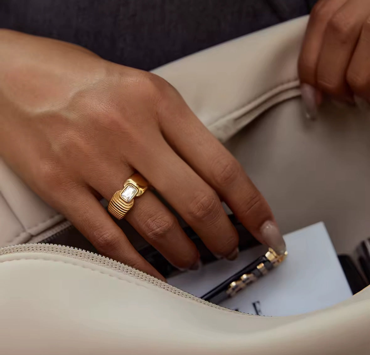 Macarena Ring