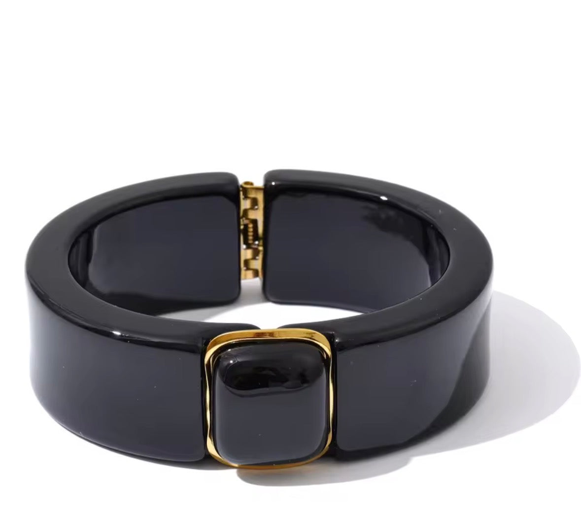 Eline Bangle