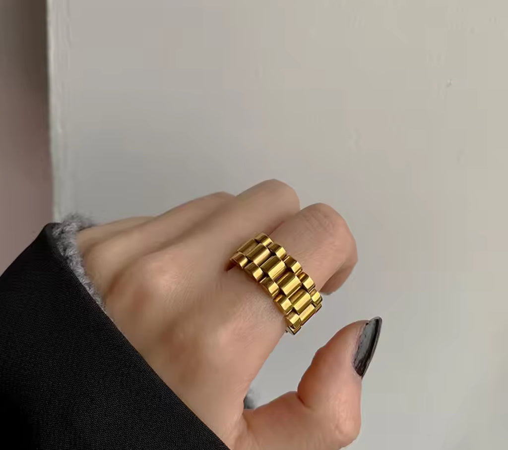 Nina Ring