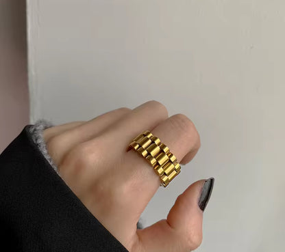 Nina Ring