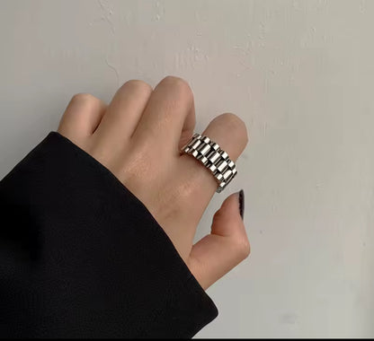 Nina Ring