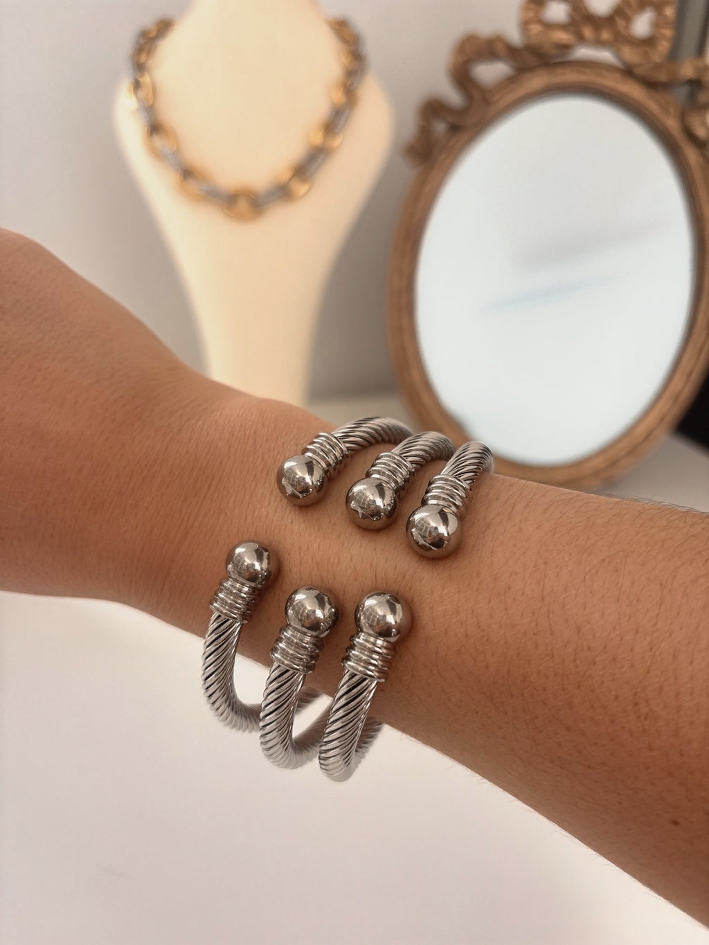 Twist & Shine Bracelet