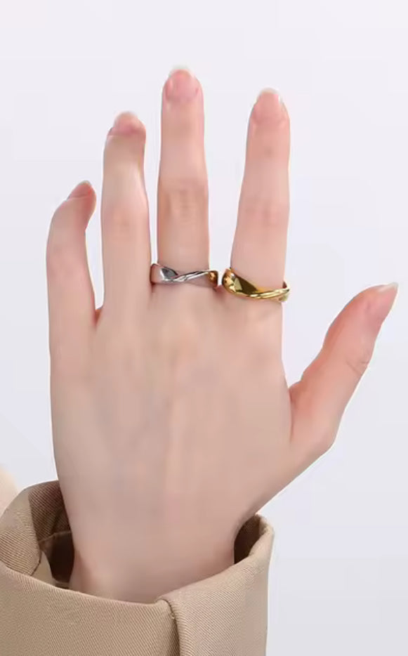 Claudia Ring