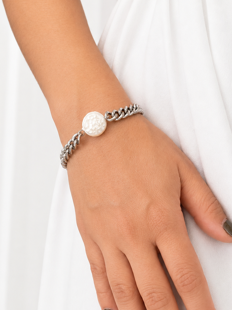 Noa Pearl Bracelet