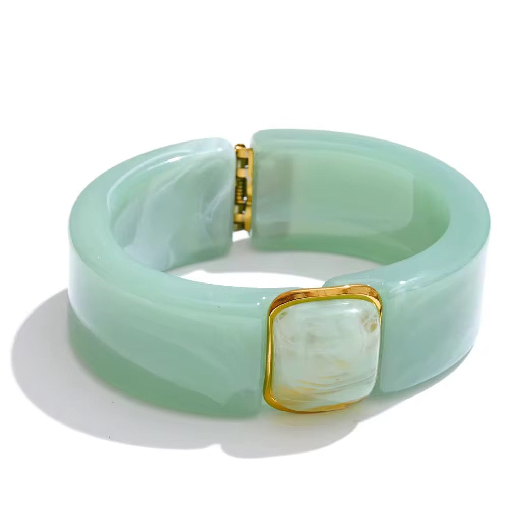 Eline Bangle