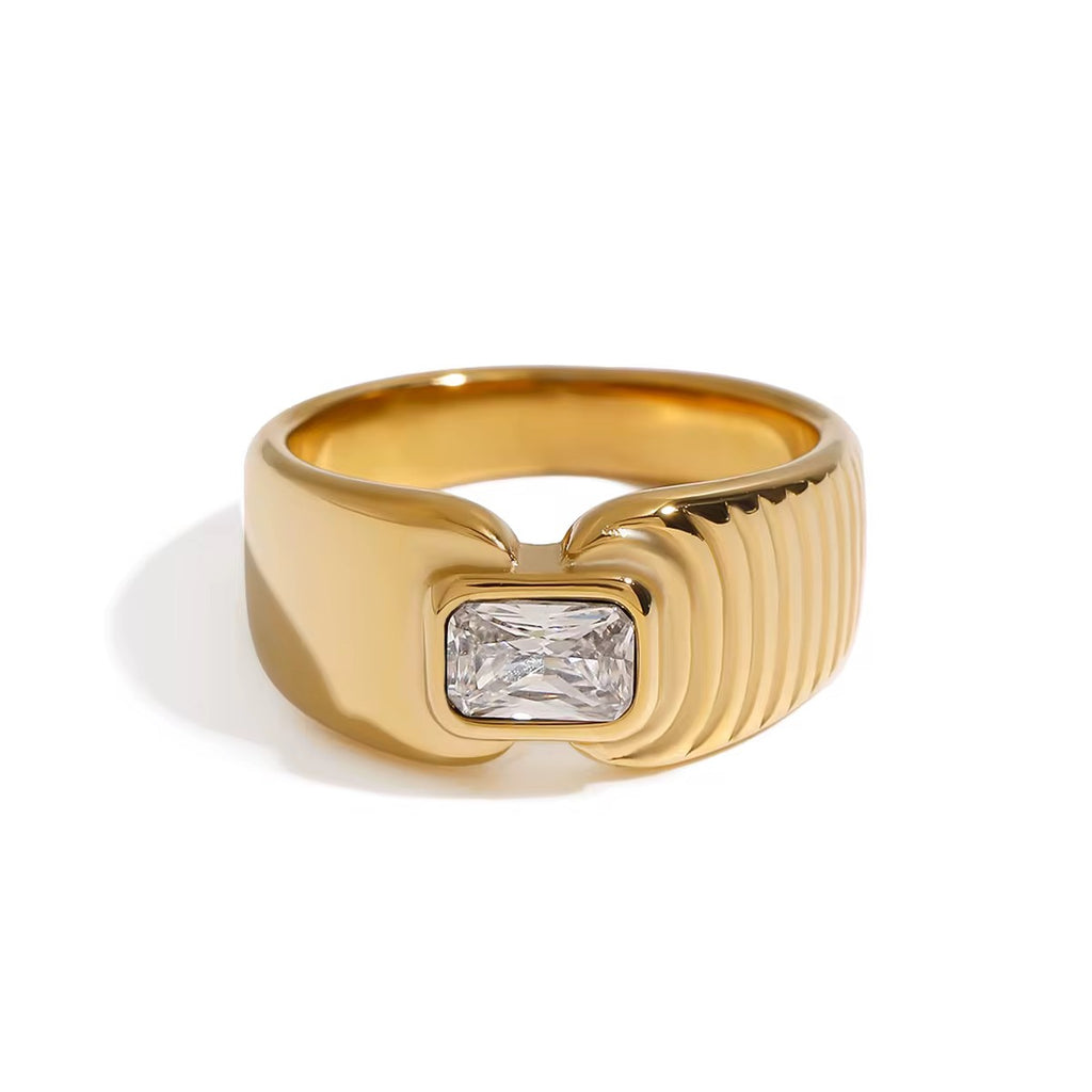 Macarena Ring