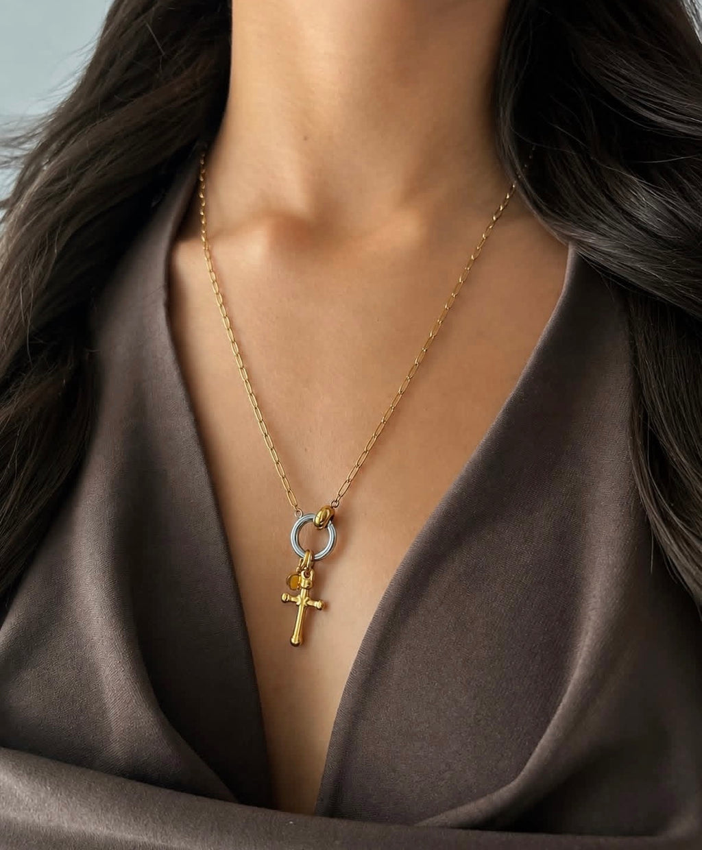 Alma Necklace
