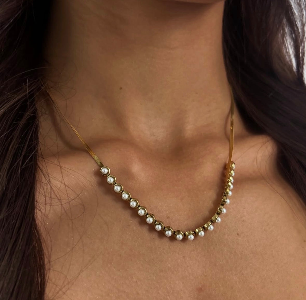 Pearl Line Necklace