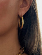 Classic Luxe Hoop