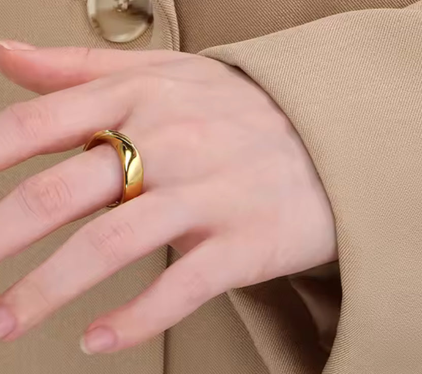 Claudia Ring