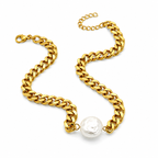 Noa Pearl Necklace